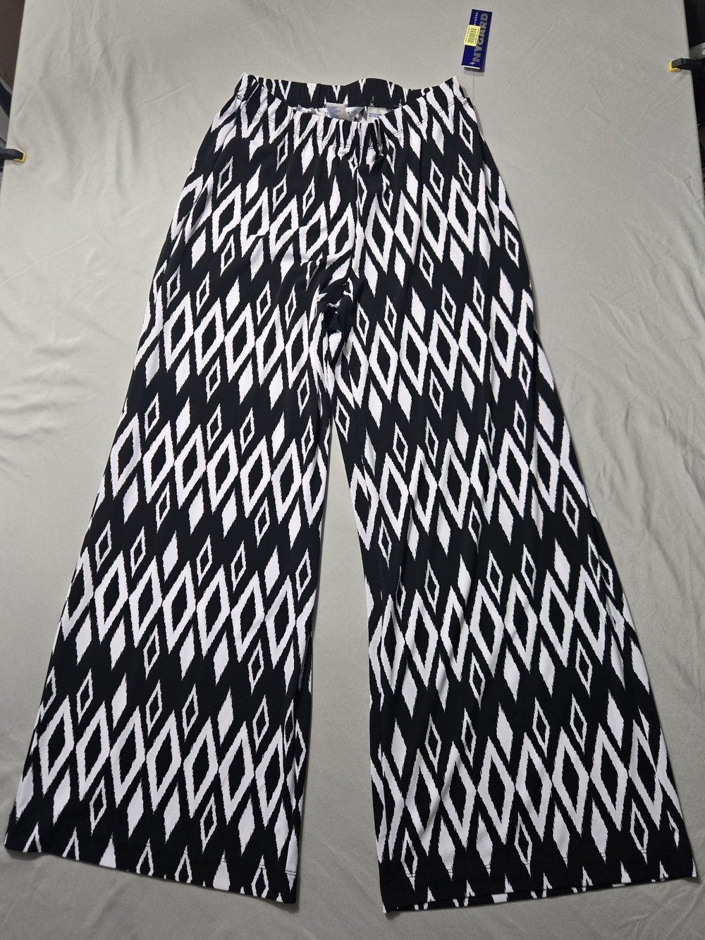 Peter Nygard Black and White Wide-Leg Geometric Pants